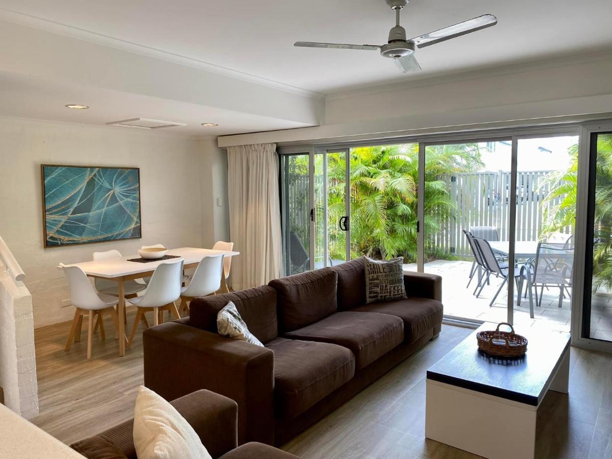 Le Court Villas Noosa Heads Esterno foto