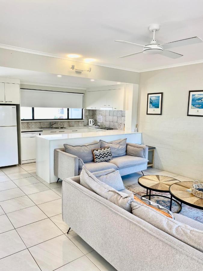 Le Court Villas Noosa Heads Esterno foto