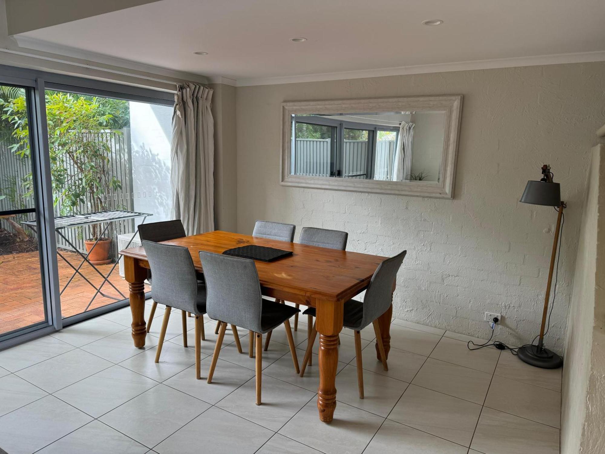Le Court Villas Noosa Heads Esterno foto