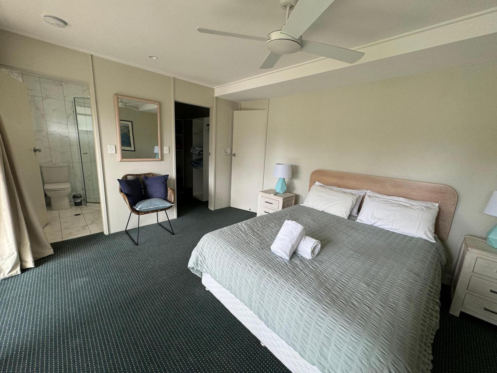 Le Court Villas Noosa Heads Esterno foto