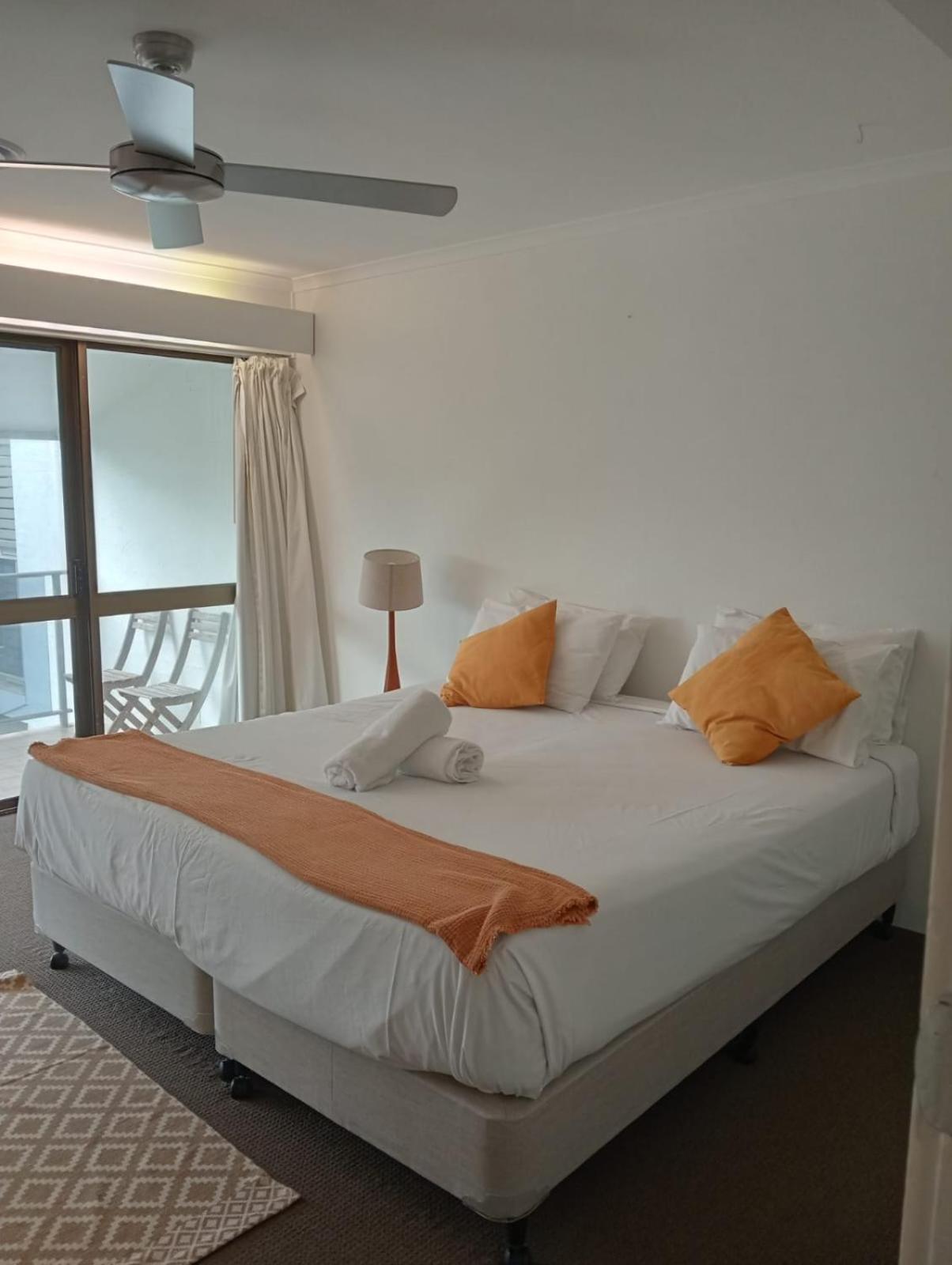 Le Court Villas Noosa Heads Esterno foto