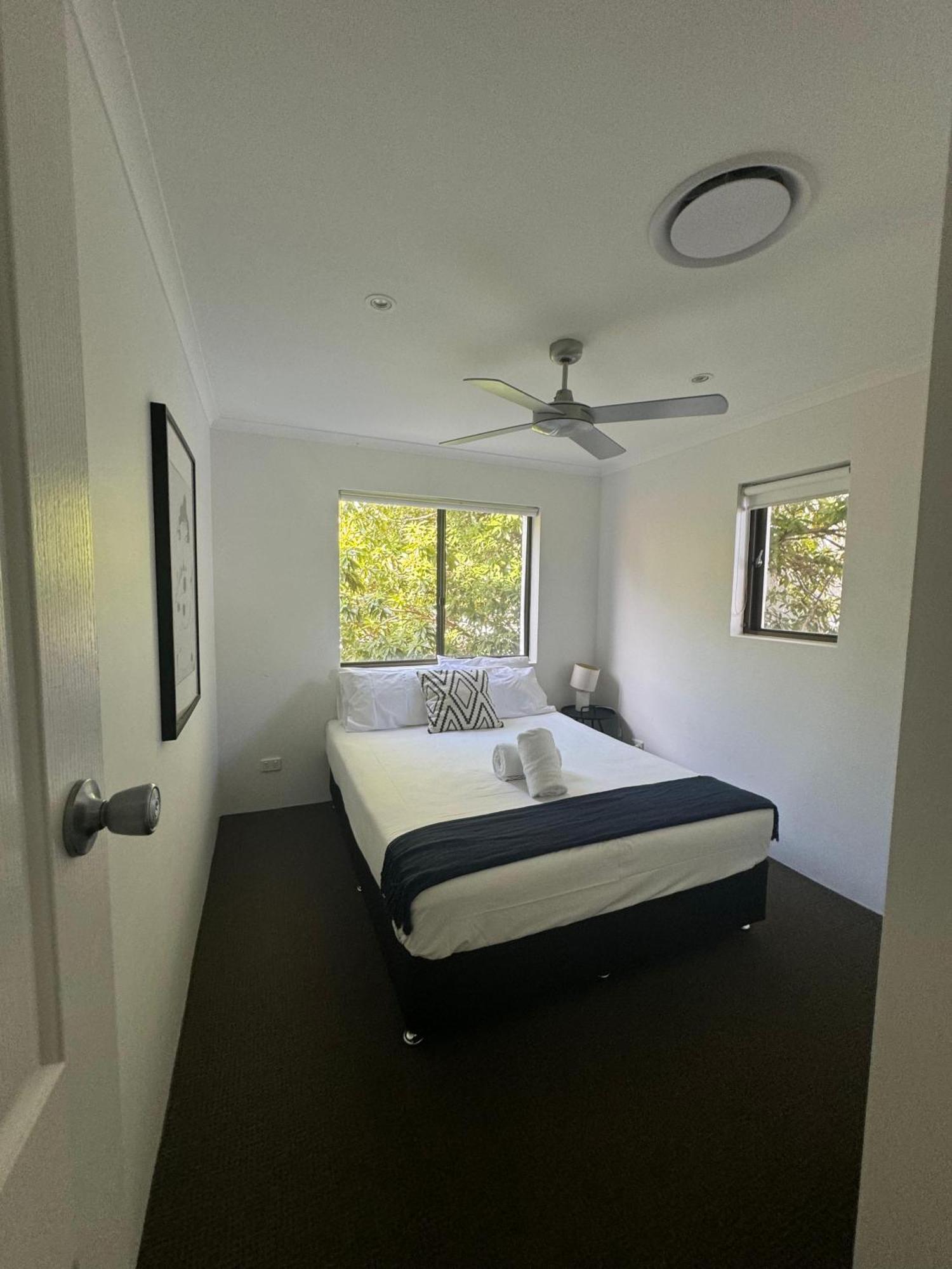 Le Court Villas Noosa Heads Esterno foto