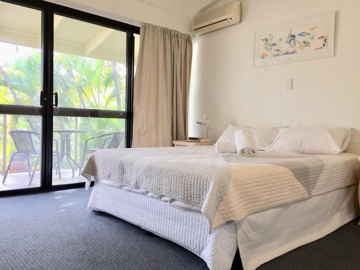 Le Court Villas Noosa Heads Esterno foto