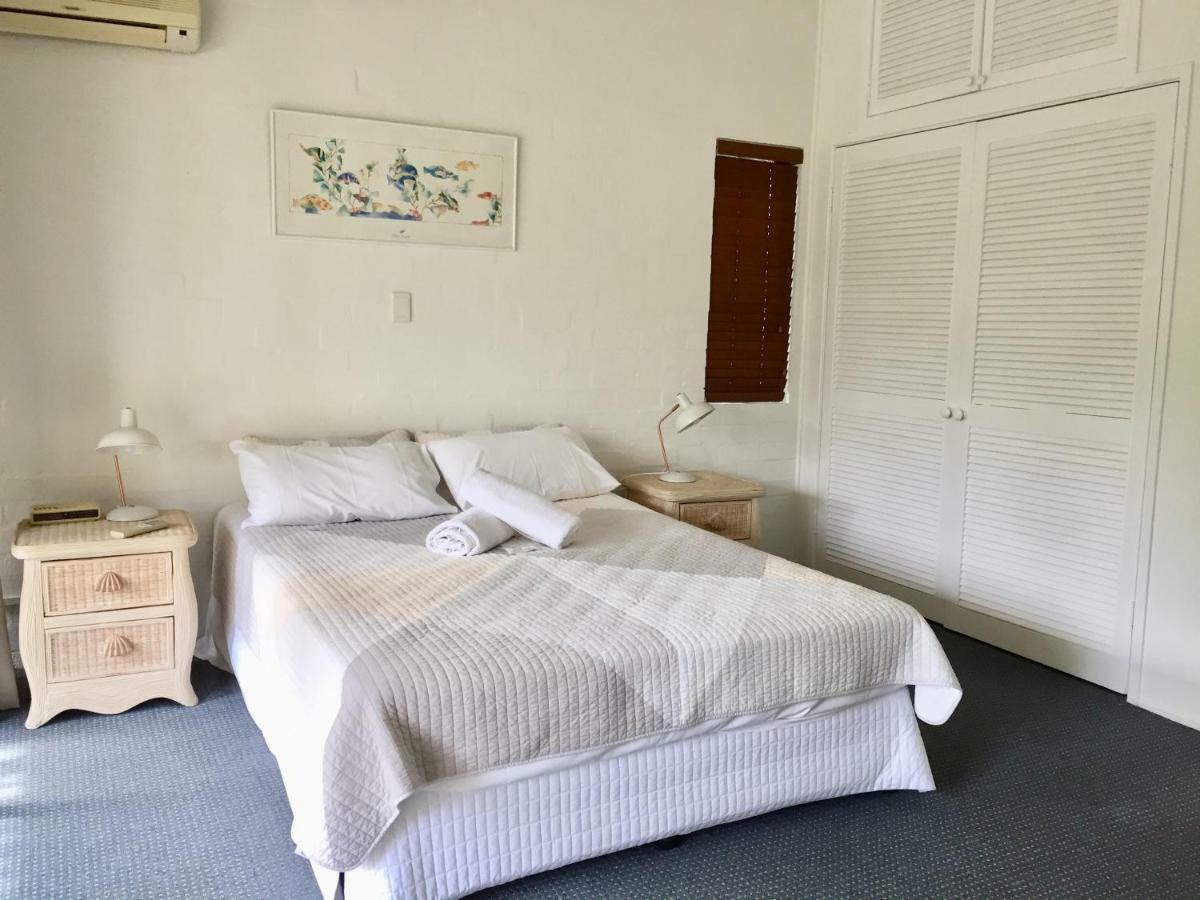 Le Court Villas Noosa Heads Esterno foto