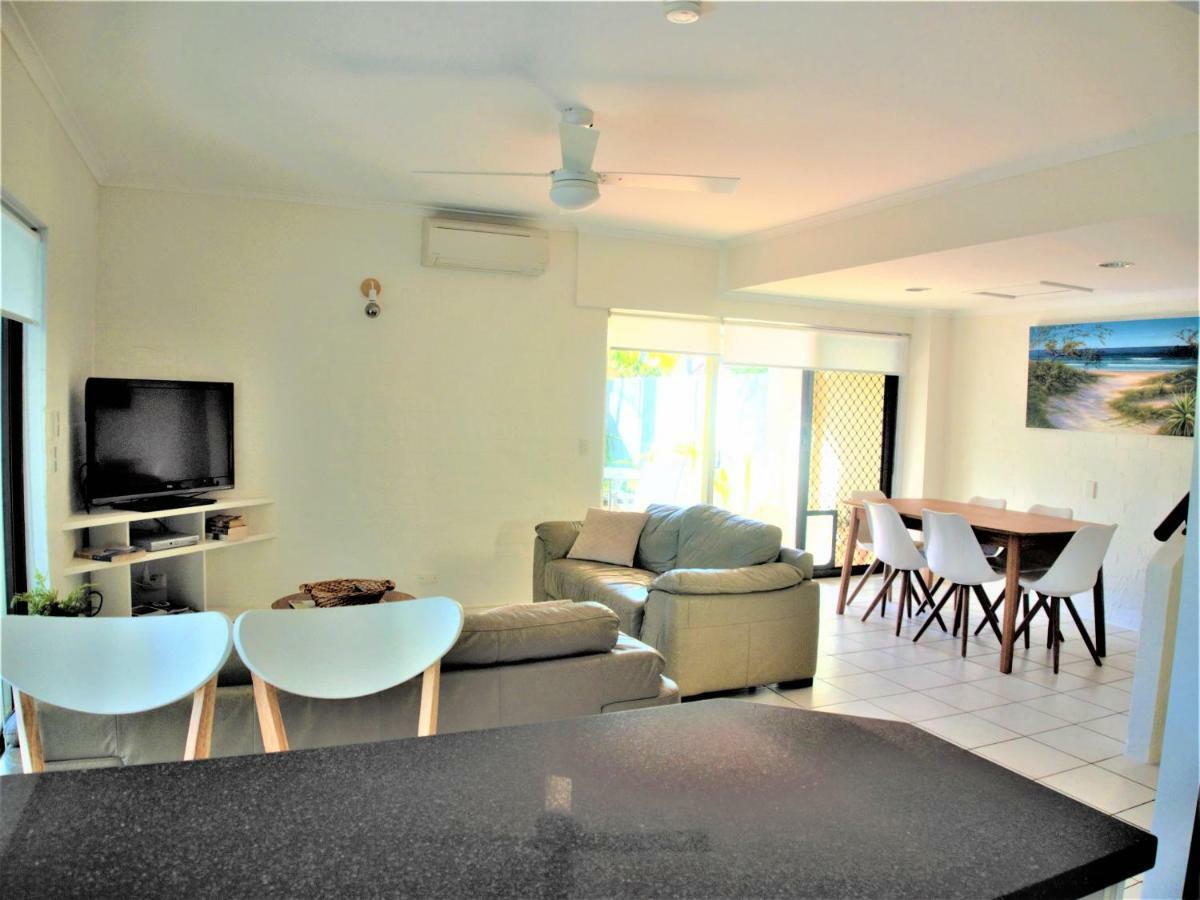 Le Court Villas Noosa Heads Esterno foto