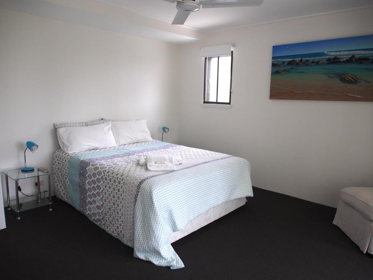 Le Court Villas Noosa Heads Esterno foto